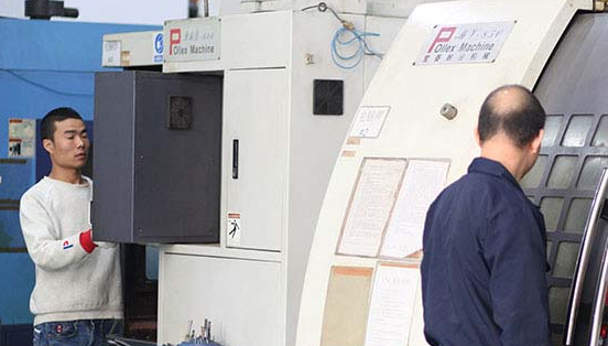 在深圳怎么選擇專業(yè)的模具開模廠呢？